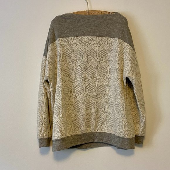 Le Lis Lace Overlay Sweatshirt Size L - Picture 1 of 5